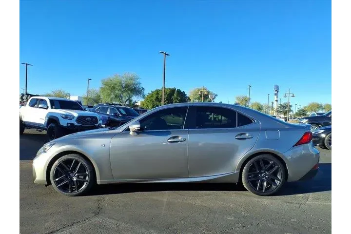 $26279 : Lexus IS 350 2017 4dr Sedan image 3