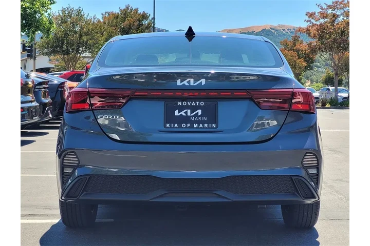 $19499 : 2023 Forte LXS image 7