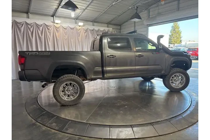 $28999 : Toyota Tacoma 2018 4x4 TRD O image 4