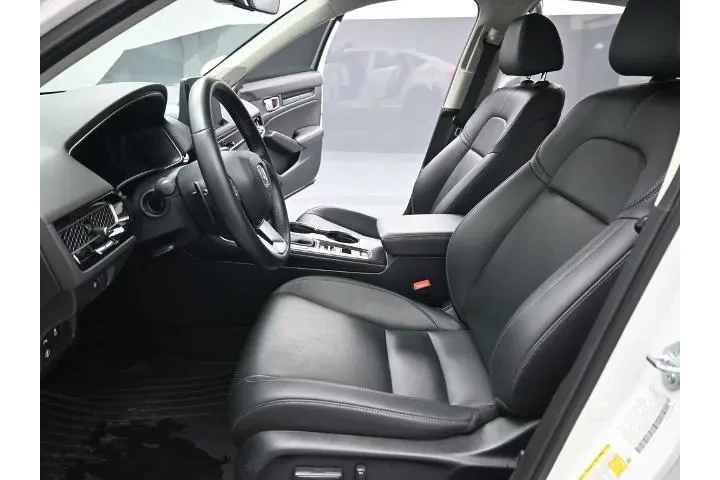 $26942 : Honda Civic 2024 Touring 4dr image 9