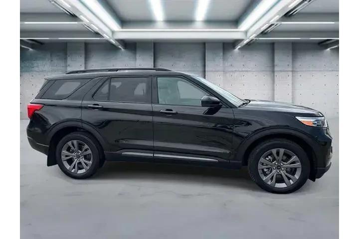 $28995 : Ford Explorer 2023 AWD XLT 4 image 3