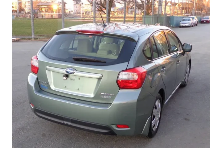 $8950 : 2014 Impreza 2.0i image 4