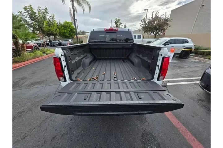 $33990 : Chevrolet Colorado 2023 4x4 image 9