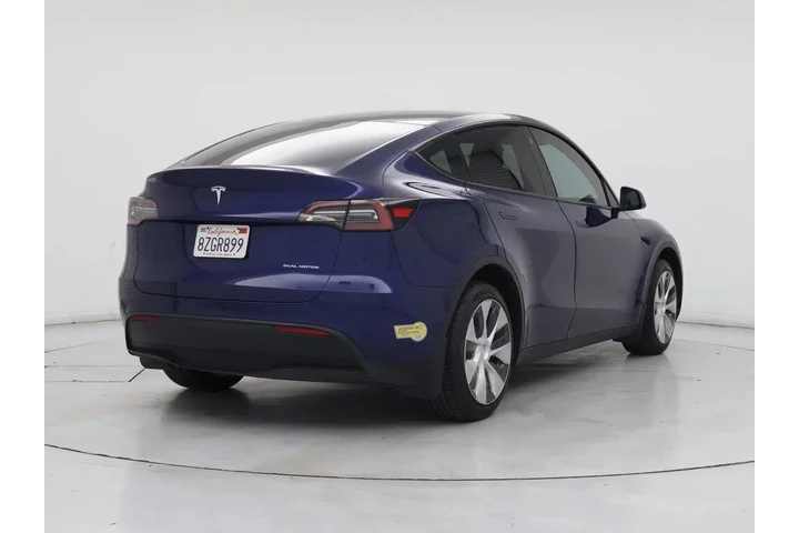 $29998 : Tesla Model Y 2022 AWD Long image 8