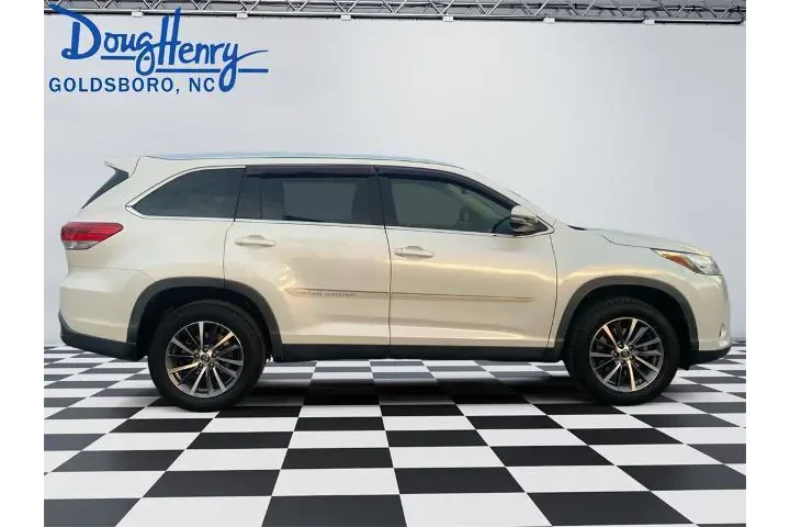 $28995 : Toyota Highlander 2019 XLE 4 image 6