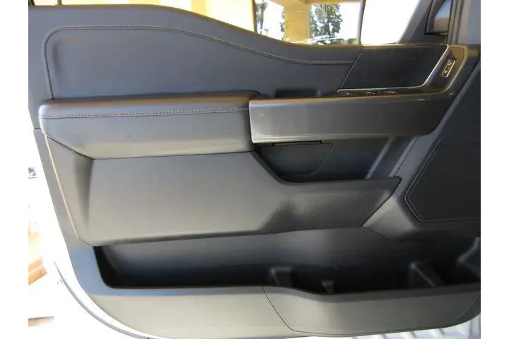 $39958 : Ford F-150 2023 4x4 Lariat 4 image 9