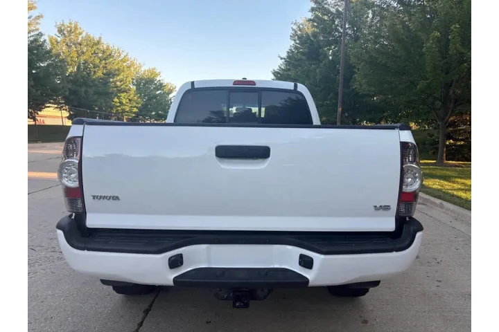 $15997 : 2011 Tacoma V6 image 6