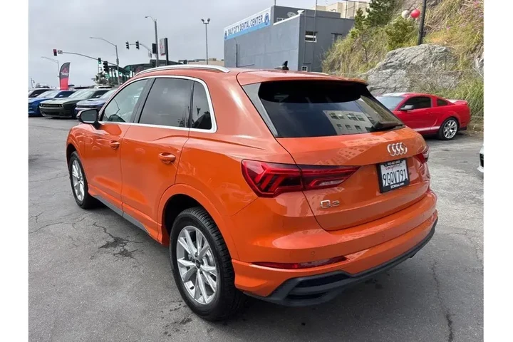 $24988 : Audi Q3 2023 AWD quattro S l image 5