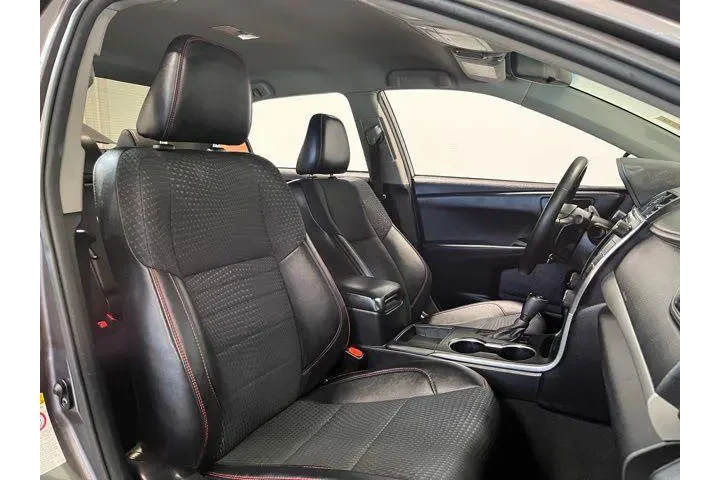 $16984 : Toyota Camry 2015 image 10