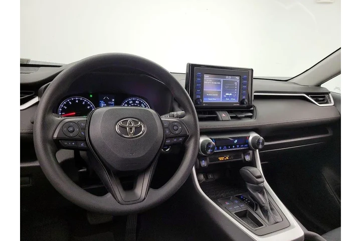 $27998 : Toyota RAV4 2021 XLE 4dr SUV image 9