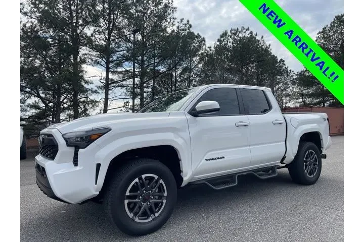 $37039 : Toyota Tacoma 2024 4x2 SR5 4 image 8