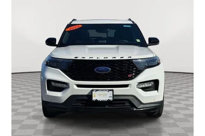 $36785 : Ford Explorer 2022 AWD ST 4d image 2