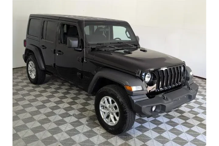 $28988 : Jeep Wrangler 2023 4x4 Sport image 2