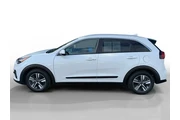 $16988 : Kia Niro 2020 LXS 4dr Crosso thumbnail