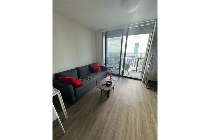 $1400 : Renta de habitación privada image 4