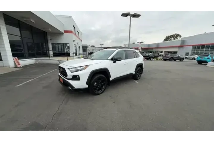 $37395 : Toyota RAV4 2024 AWD TRD Off image 4