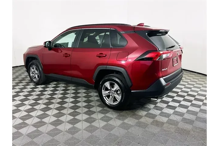 $25900 : Toyota RAV4 2023 XLE 4dr SUV image 5