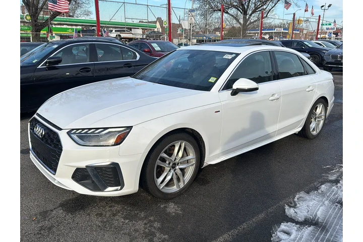 $25984 : Audi A4 2024 AWD quattro S l image 4