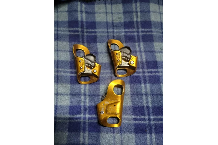 $1 : ARTICULOS DE ALPINISMO image 6