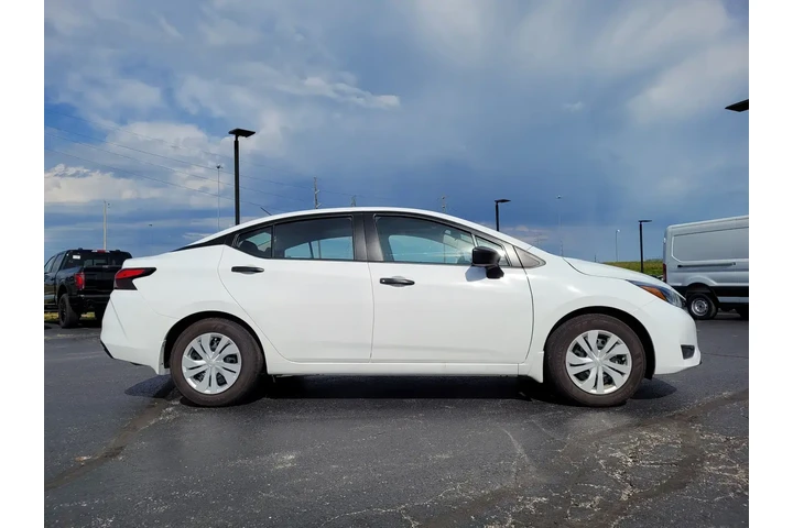 $19532 : Nissan Versa 2025 S 4dr Seda image 2