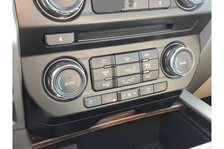 $24458 : Ford F-150 2018 4x4 Lariat 4 image 8