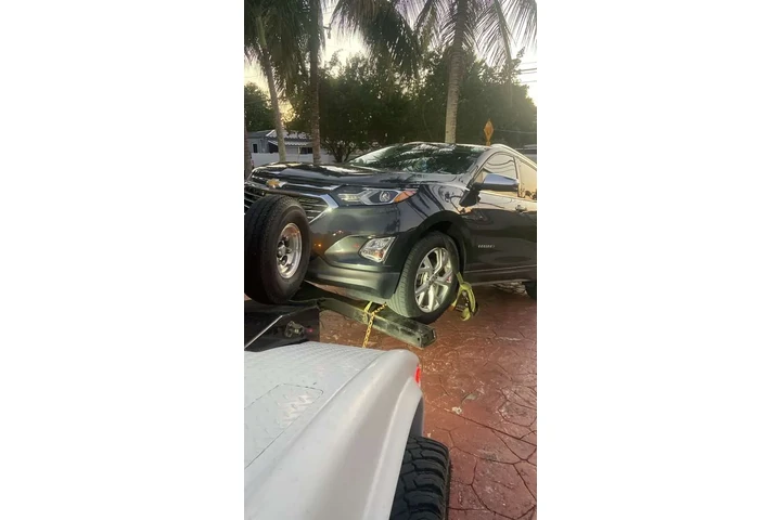 Towing service 24 hours nearby image 1