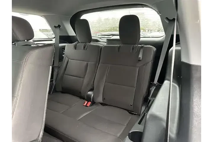 $29932 : Ford Explorer 2023 AWD XLT 4 image 10