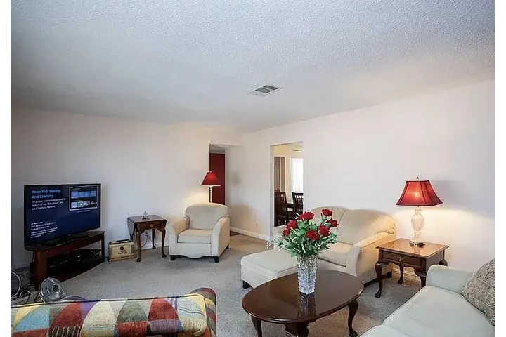 $1600 : 2369 Citroen St, Las Vegas, NV image 3