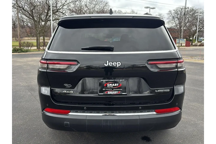 $30679 : 2023 Grand Cherokee L Limited image 7