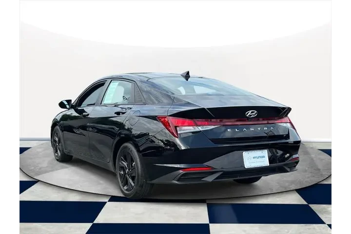 $20977 : Hyundai ELANTRA 2023 SEL 4dr image 5