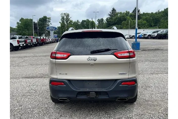 Jeep Cherokee 2015 4x4 Latit image 2