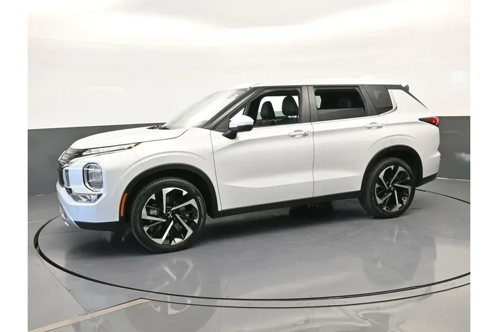 $20991 : Mitsubishi Outlander 2023 ES image 2