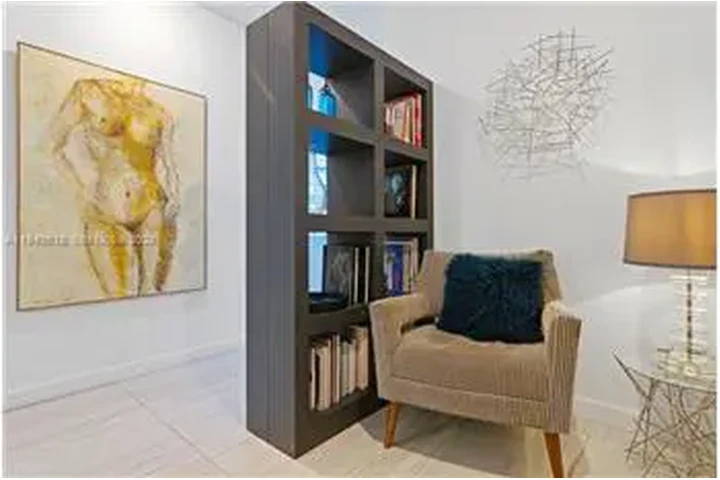 $9000 : Rental property with 3 bedro image 7