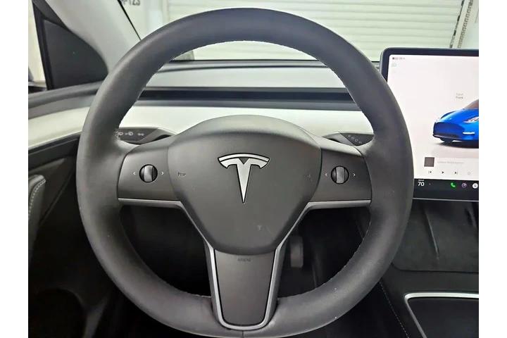 $39998 : Tesla Model Y 2024 AWD Long image 10