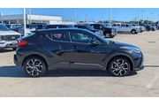 $16995 : Toyota C-HR 2020 XLE 4dr Cro thumbnail