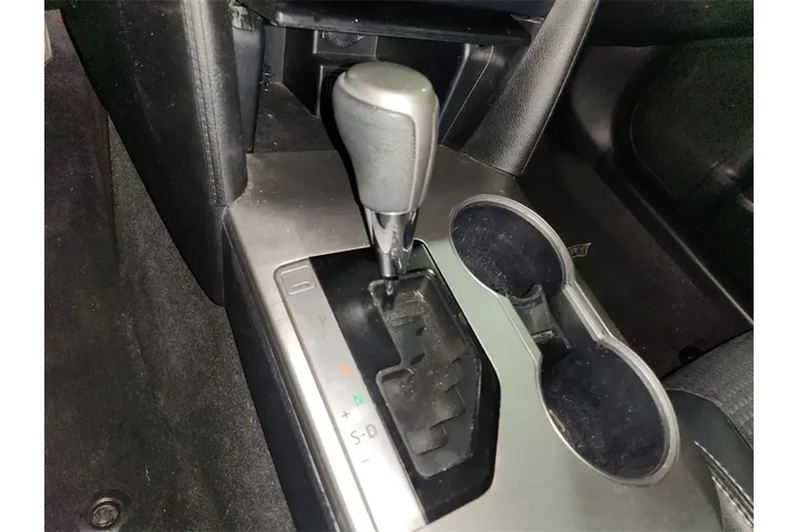 $10500 : Toyota Camry 2012 SE 4dr Sed image 10