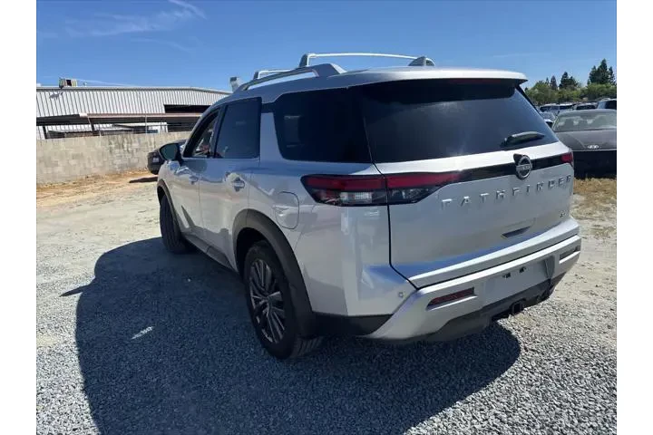 $34999 : Nissan Pathfinder 2025 SL 4d image 7