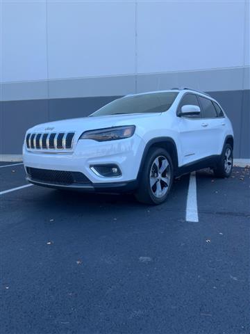 $17995 : 2019 Jeep Cherokee image 3