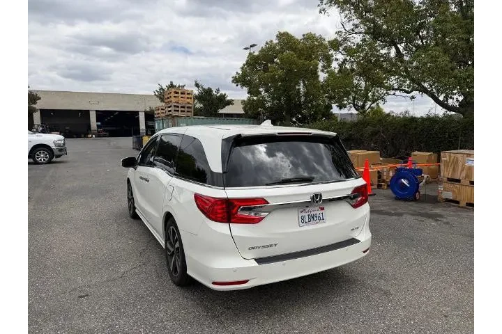 $25800 : Honda Odyssey 2019 Elite 4dr image 4