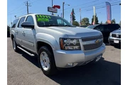 $14995 : 2013 Suburban LT thumbnail