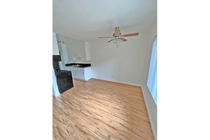 $1100 : Hermoso Apt. En Los Ángeles🏠 image 7