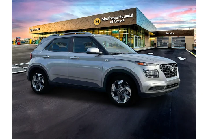 $18413 : Hyundai VENUE 2024 SEL 4dr C image 10