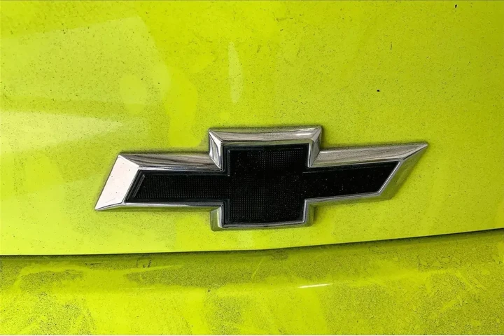 $22471 : Chevrolet Camaro 2021 LT 2dr image 8