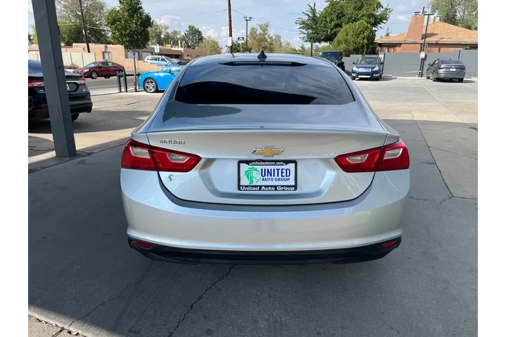 2018 Malibu LS image 6