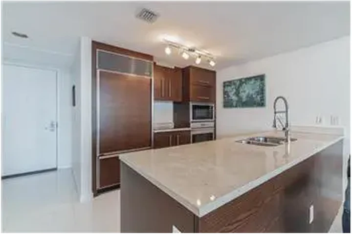 $4000 : Rental property with 1 bedro image 10