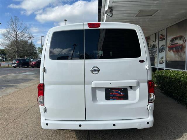 $18999 : 2020 NV200 S image 7