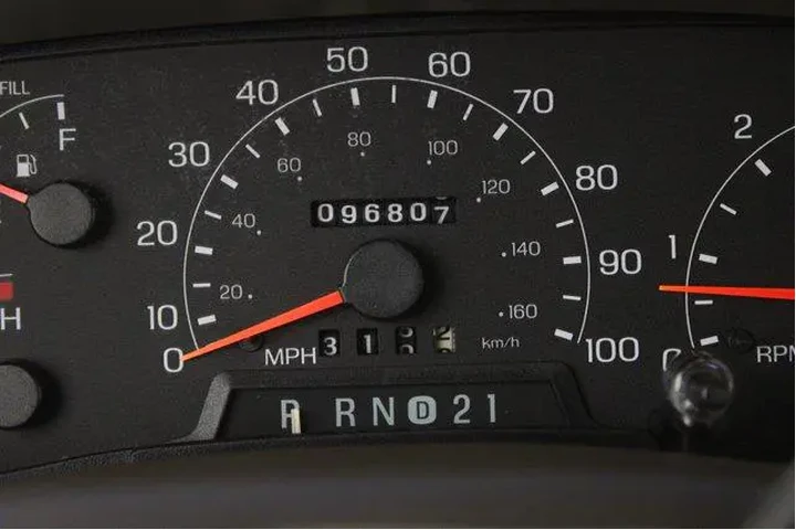 $11985 : Ford Excursion 2000 XLT 4dr image 9