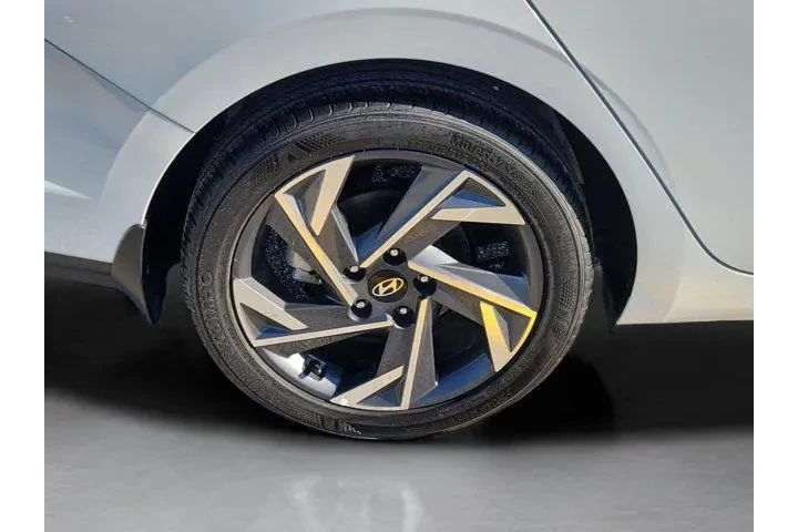 $19919 : Hyundai ELANTRA 2025 SEL Spo image 5