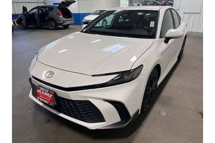 $28915 : Toyota Camry 2025 SE 4dr Sed image 7