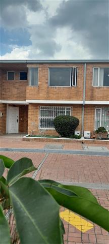 $300000000 : SE VENDE CADA EN FUNZA VILLA M image 1